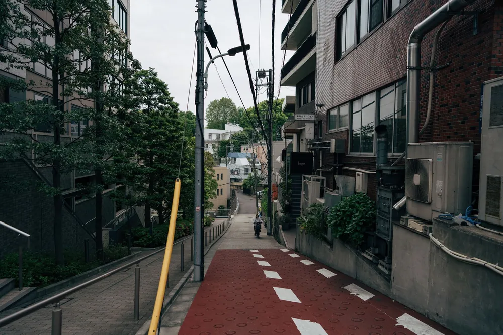 坂道のある住宅街