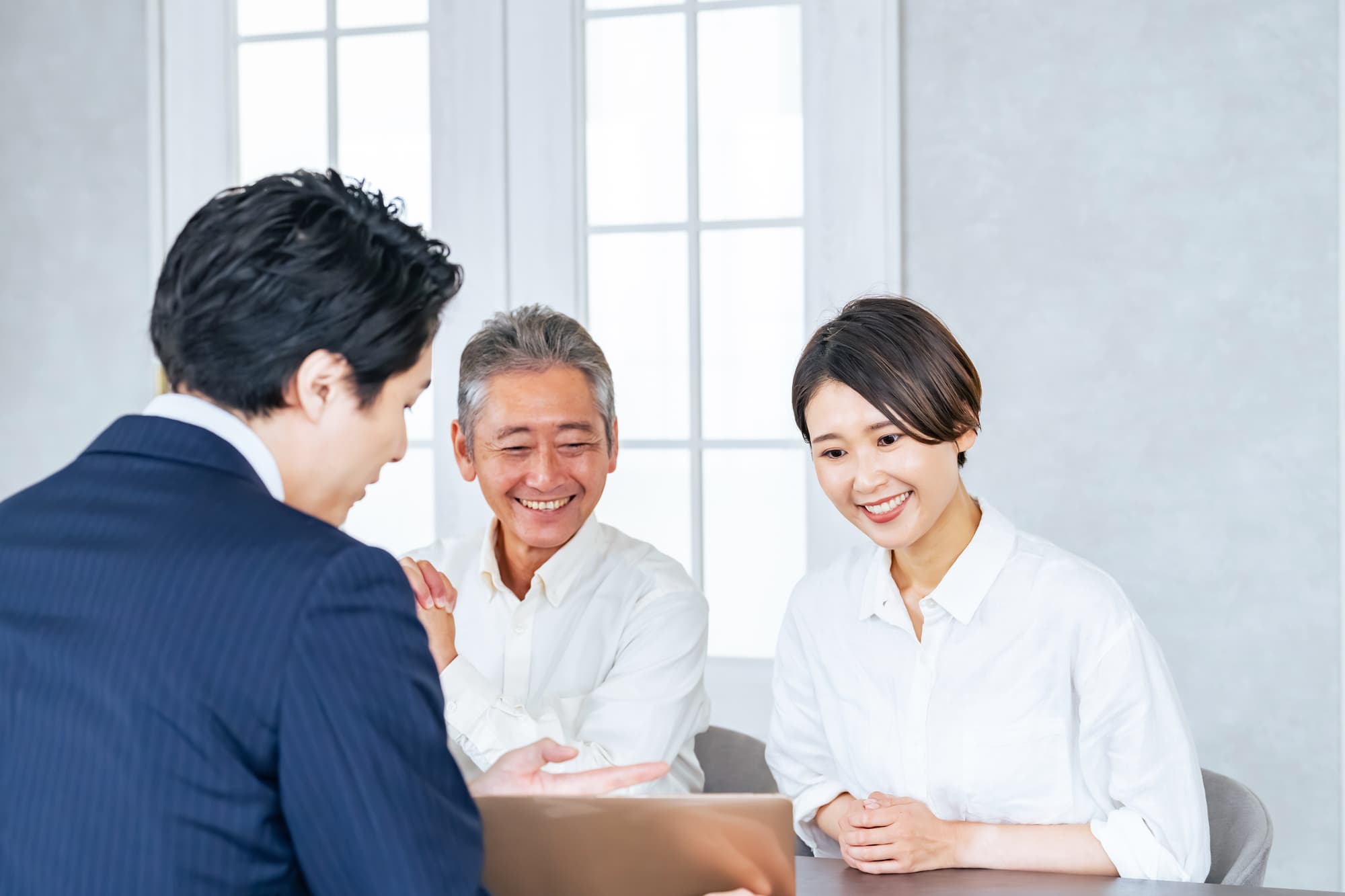 無料相談の電話・WEB予約イメージ